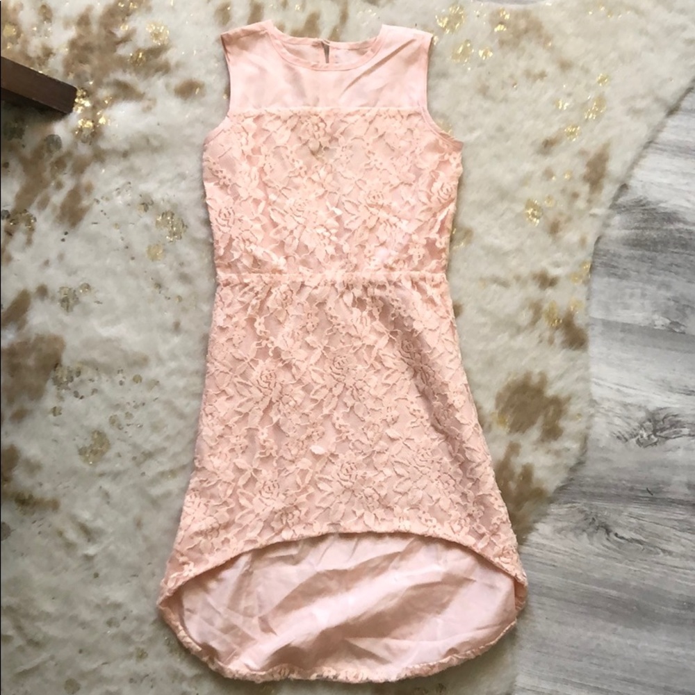 Gorgeous Joyfolie peach/blush lace dress